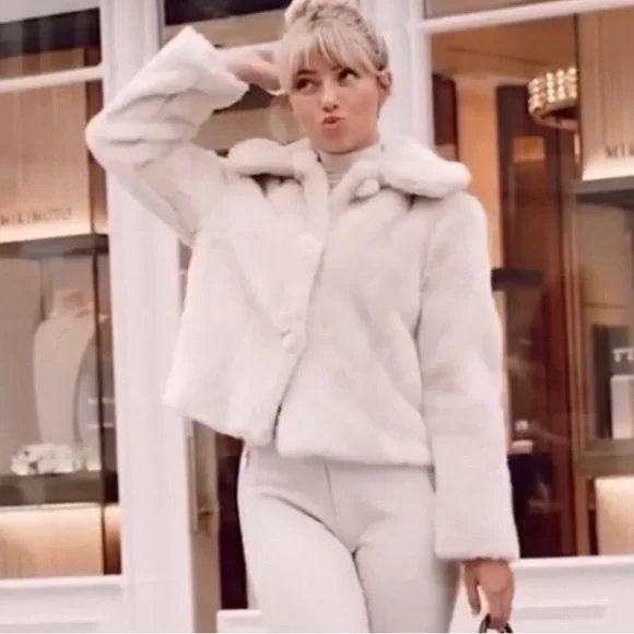 Topshop, nwt, us10 ANNE faux fur crop jackt - Picture 1 of 6